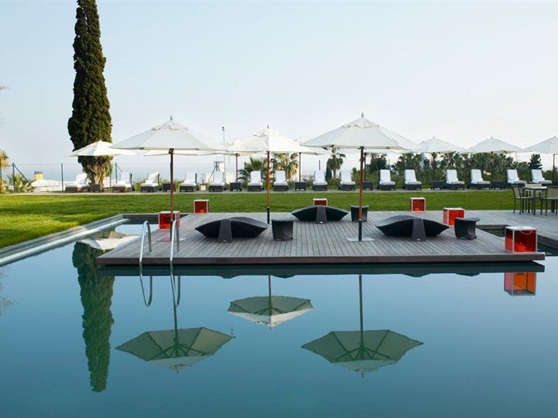Hotel Miramar Barcelona Gl Ngoại thất bức ảnh The pool at the hotel