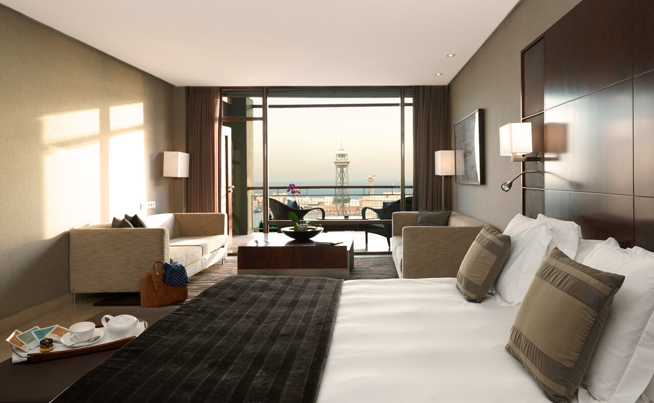 Hotel Miramar Barcelona Gl Ngoại thất bức ảnh A room at the hotel